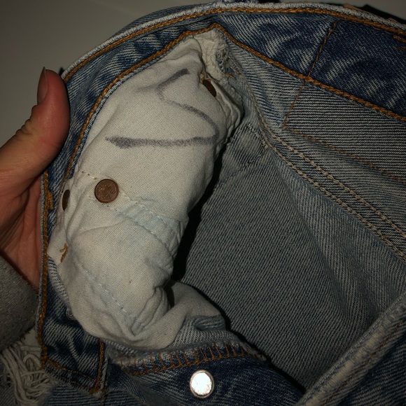 Levis ripped denim shorts - Picture 5 of 5